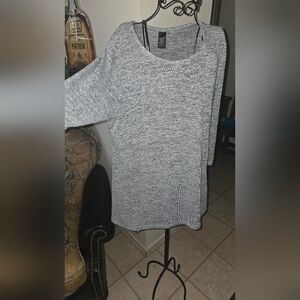 L/XL TOP BY lildys